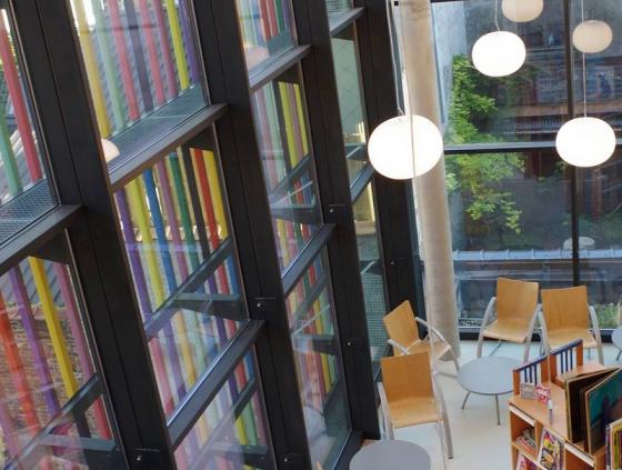Bibliotheek Bruegel opent 's avonds en in het weekend met Open+
