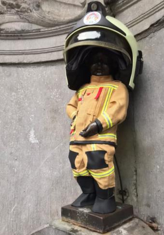 Manneken-Pis als brandweerman