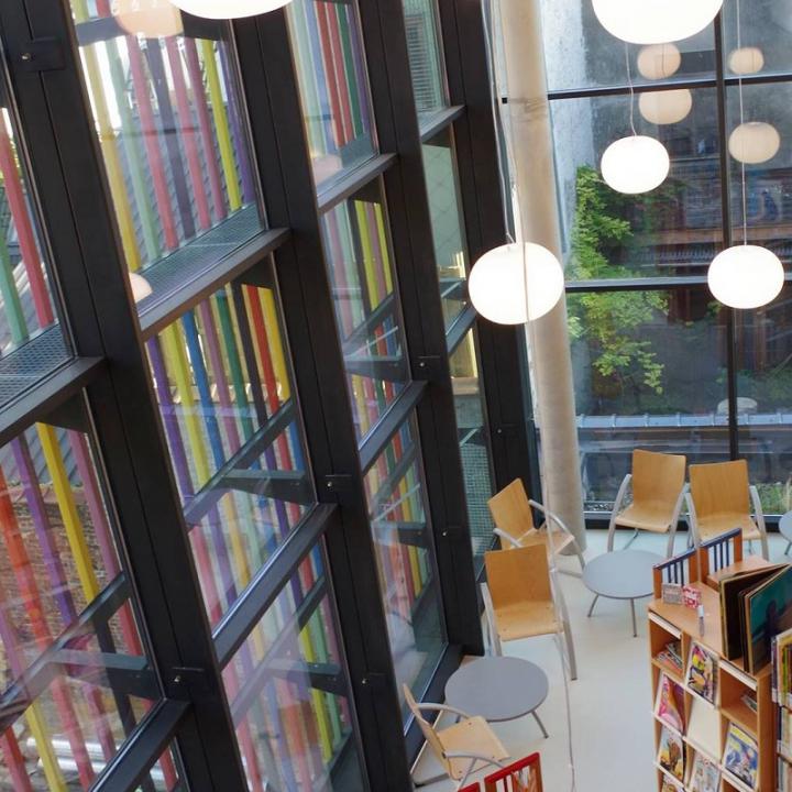 Bibliotheek Bruegel opent 's avonds en in het weekend met Open+